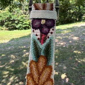 Pistil Wool Embroidered Belt